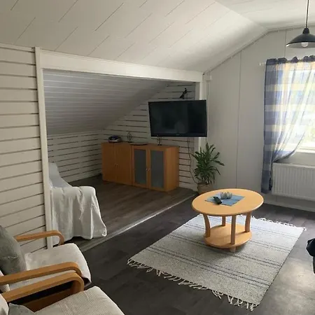 Tomujoen Kylaetalo Apartment Himanka