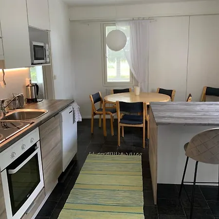 Tomujoen Kylaetalo * Himanka