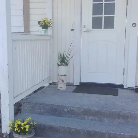 公寓 Tomujoen Kylaetalo