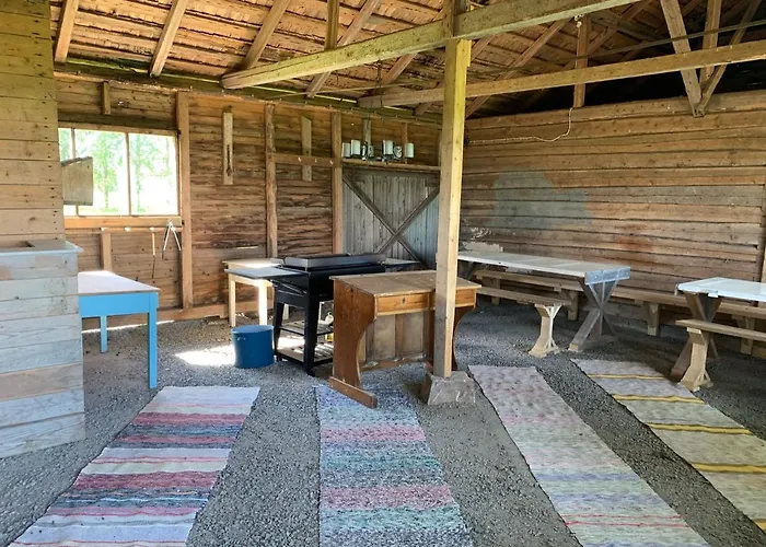 Tomujoen Kylaetalo Lägenhet