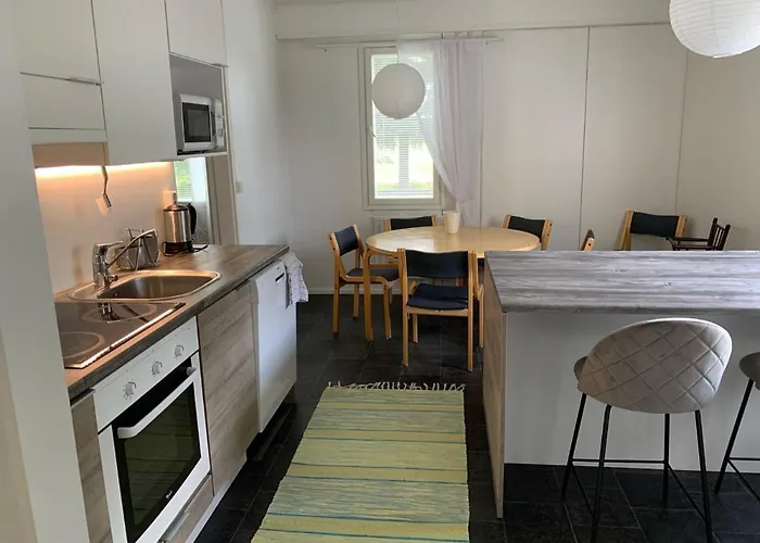 Tomujoen Kylaetalo * Himanka